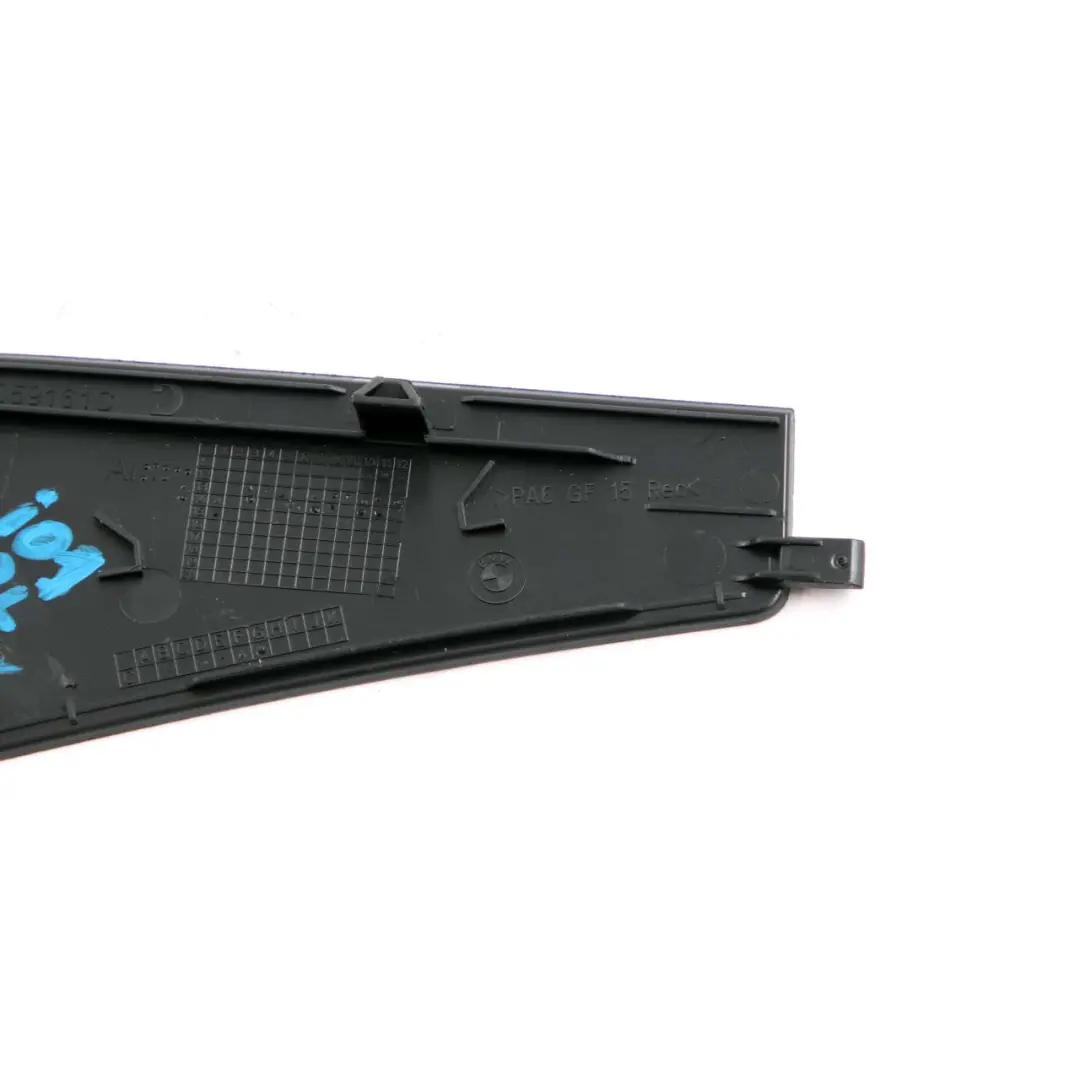 I01Copertura Maniglia Recesso Porta Posteriore Sinistra Pannello finitura per BMW i3 con numero di parte 7317575 BMW i3 I01Copertura Maniglia Recesso Porta Posteriore Sinistra Pannello finitura - SKU 7317575 - Numero di parte 7317575