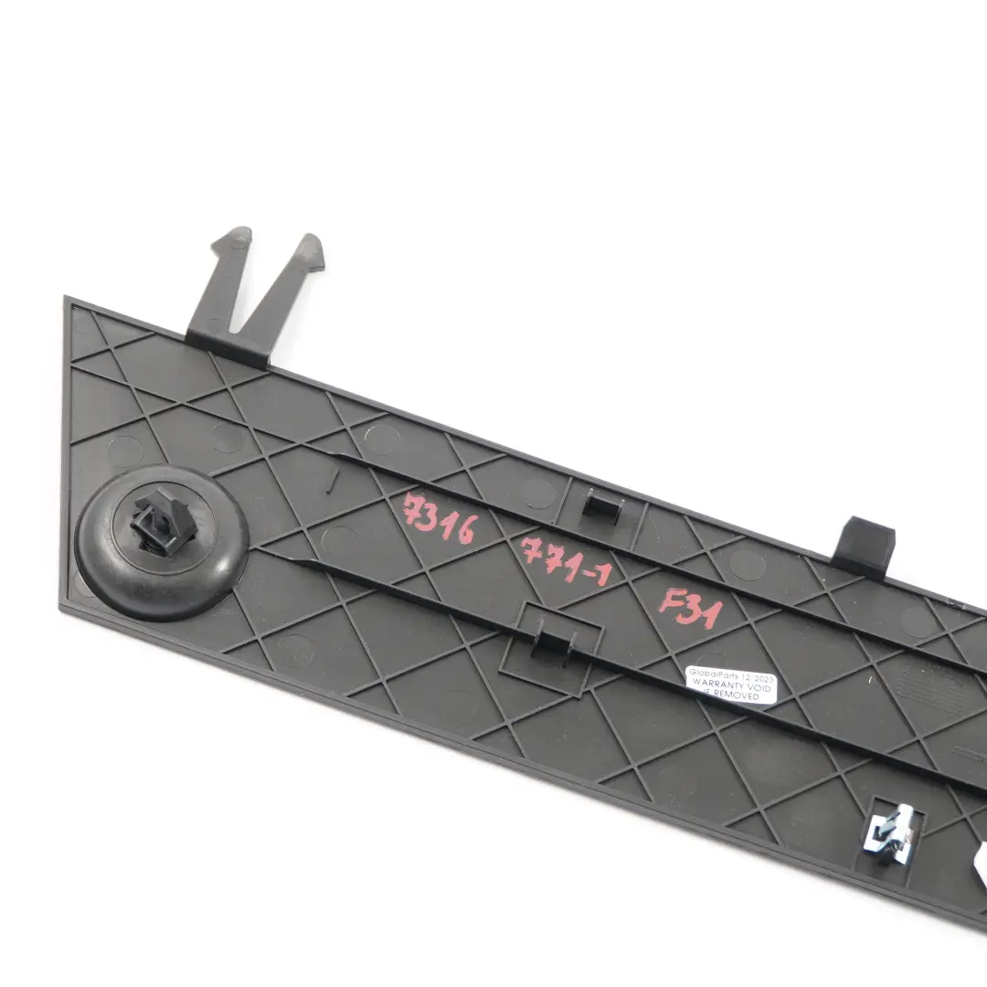 Kofferraum Heckklappe Deckel Dreieck Abdeckung Schwarz für BMW F31 mit Teilenummer 7318330 BMW F31 Kofferraum Heckklappe Deckel Dreieck Abdeckung Schwarz - SKU 7318330 - Teilenummer 7318330