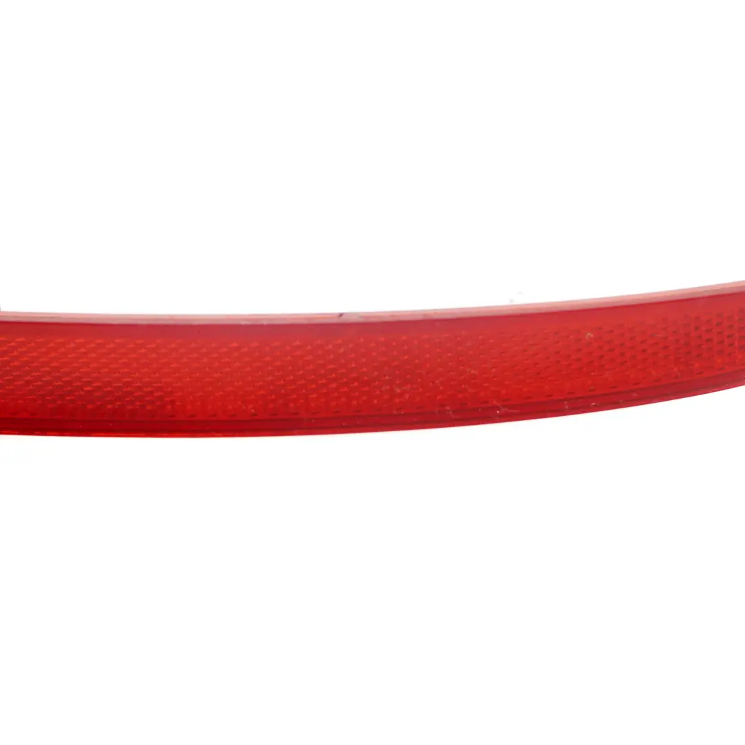 Paraurti Posteriore Pannello Riflettore Destro per BMW F10 LCI con numero di parte 7318556 BMW F10 LCI Paraurti Posteriore Pannello Riflettore Destro - SKU 7318556 - Numero di parte 7318556