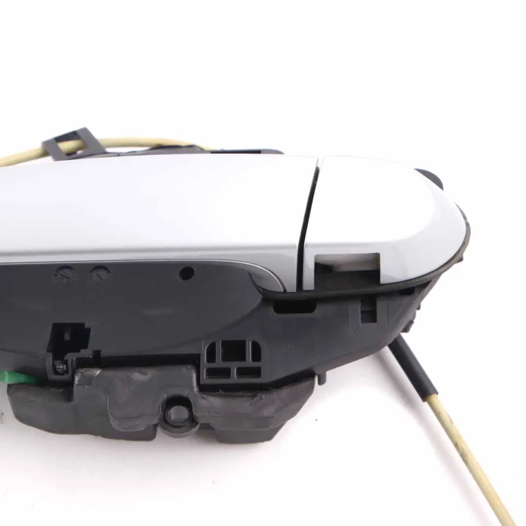 manija puerta trasera izquierda fuera plata glaciar A83 para BMW F25 X3 con número de pieza 7319353 BMW F25 X3 manija puerta trasera izquierda fuera plata glaciar A83 - SKU 7319353-GSB1 - Número de pieza 7319353