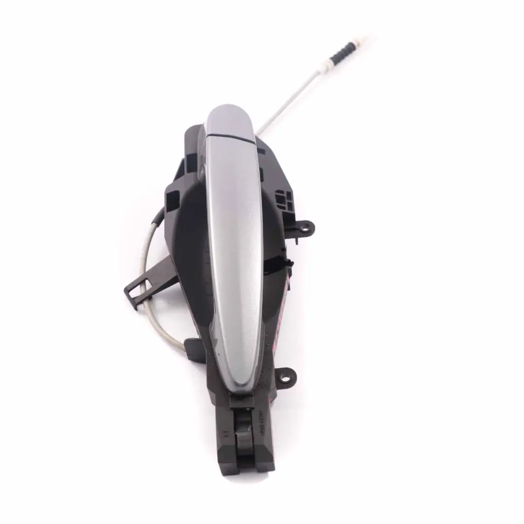 Maniglia Porta Posteriore Sinistra Fuori Spazio Grigio A52 per BMW F25 X3 con numero di parte 7319353 BMW F25 X3 Maniglia Porta Posteriore Sinistra Fuori Spazio Grigio A52 - SKU 7319353-SCG - Numero di parte 7319353