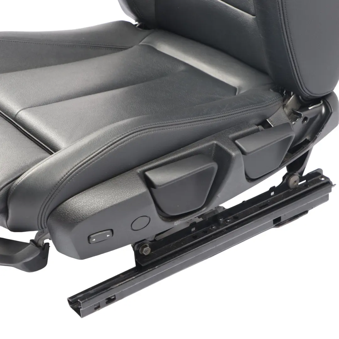 Siège Avant Sport Gauche Intérieur Cuir Dakota Black pour BMW F21 à propos du numéro de pièce 7319589 BMW F21 Siège Avant Sport Gauche Intérieur Cuir Dakota Black - SKU 7319589-6 - Numéro de pièce 7319589