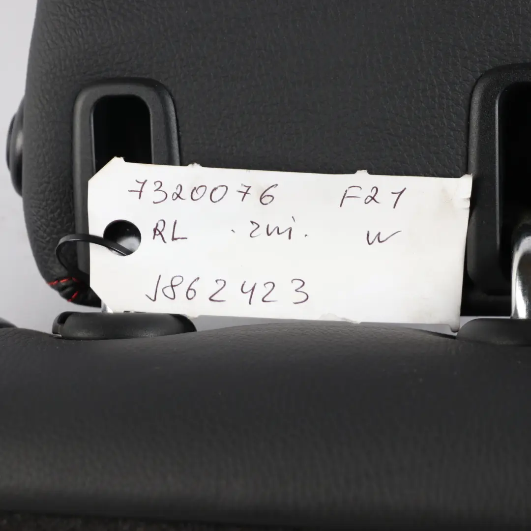 Sedile Posteriore Sinistro Schienale Coprisedile Filo Rosso Nero per BMW F20 F21 con numero di parte 7320076 BMW F20 F21 Sedile Posteriore Sinistro Schienale Coprisedile Filo Rosso Nero - SKU 7320076 - Numero di parte 7320076