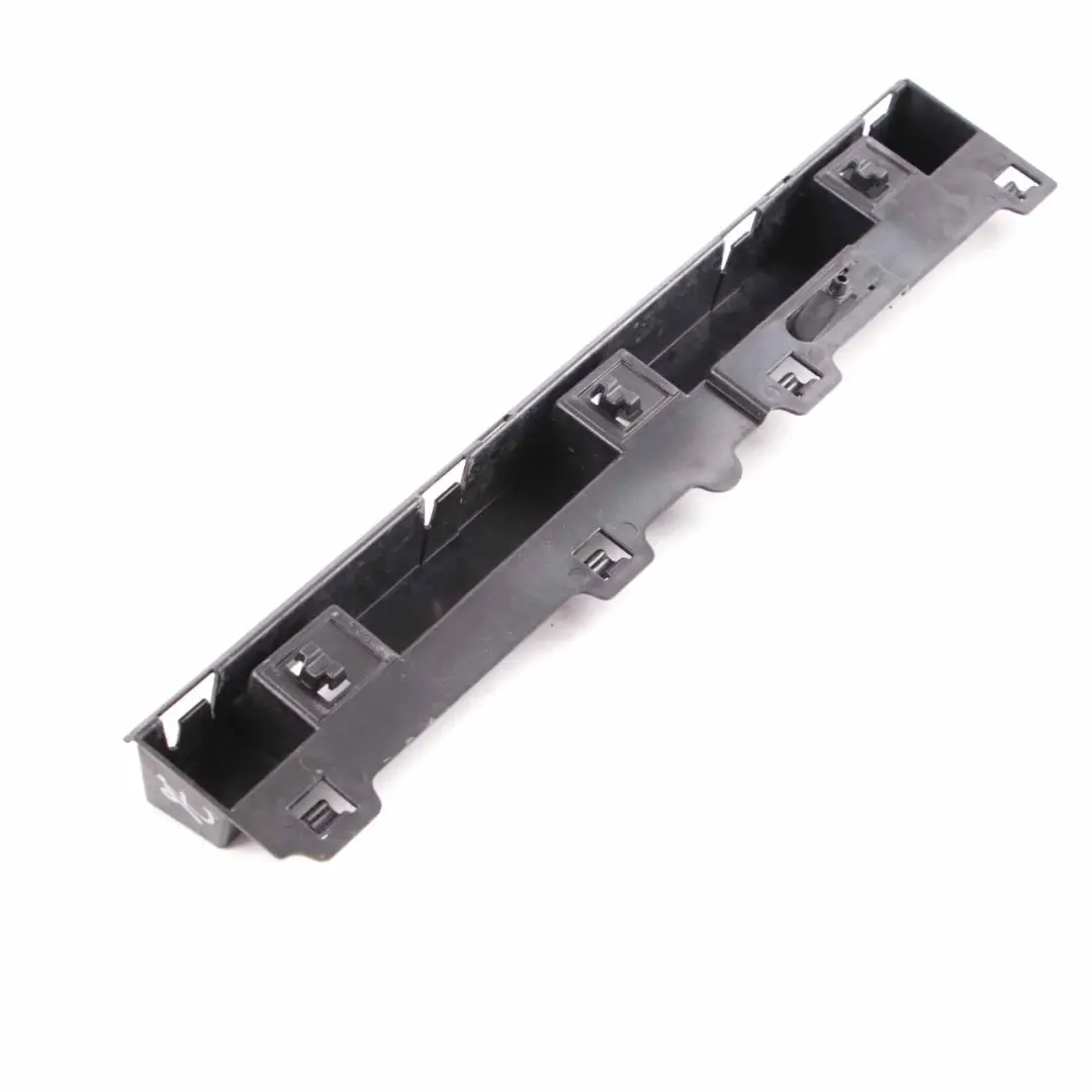 Apoyo Ledge Falda Sill Lado Derecho Soporte Soporte RH2 para BMW F36 con número de pieza 7320206 BMW F36 Apoyo Ledge Falda Sill Lado Derecho Soporte Soporte RH2 - SKU 7320206 - Número de pieza 7320206