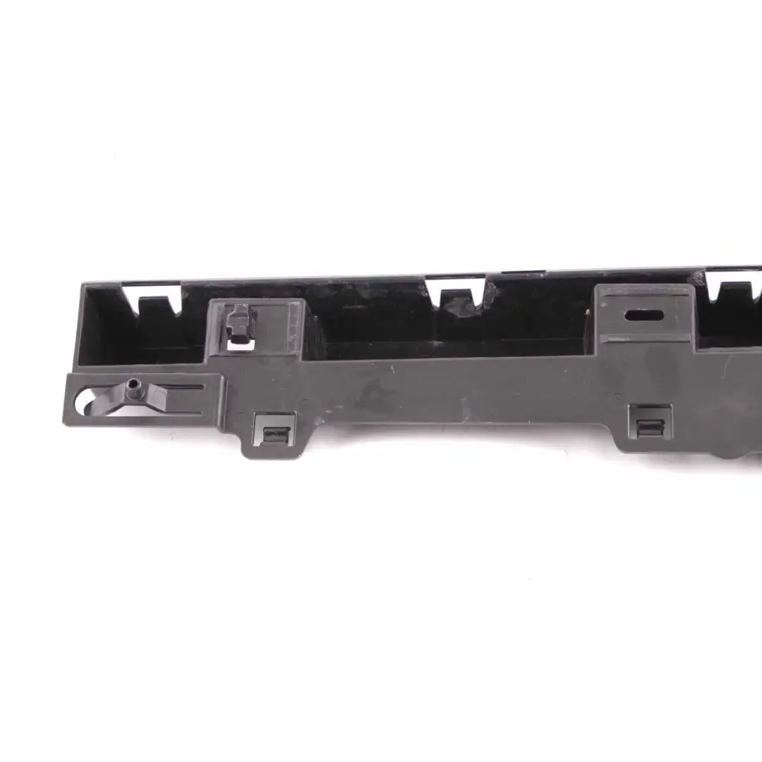 Apoyo Ledge Falda Sill Lado Derecho Soporte Soporte RH3 para BMW F36 con número de pieza 7320208 BMW F36 Apoyo Ledge Falda Sill Lado Derecho Soporte Soporte RH3 - SKU 7320208 - Número de pieza 7320208