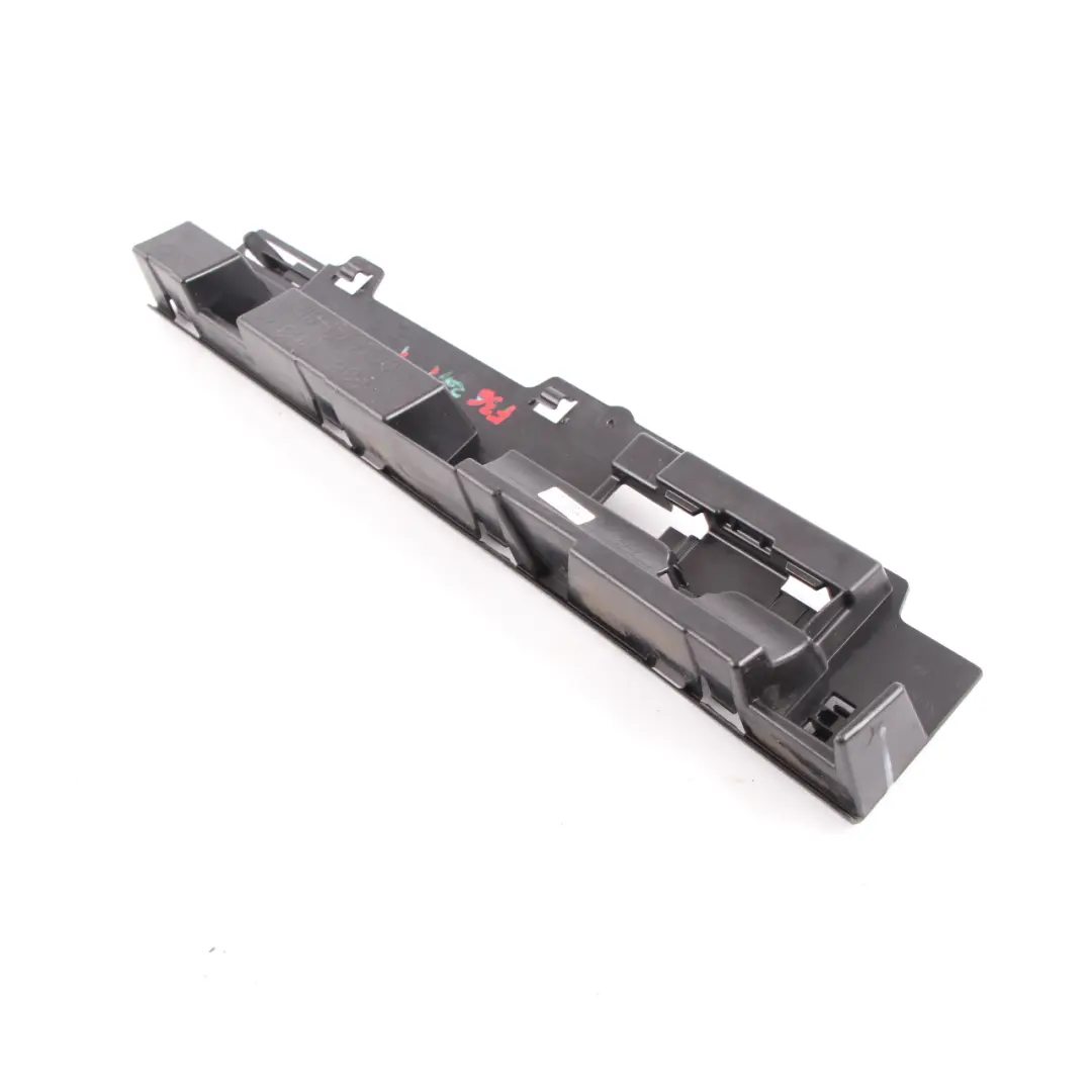 Apoyo Ledge Falda Sill Lado Derecho Soporte Soporte RH3 para BMW F36 con número de pieza 7320208 BMW F36 Apoyo Ledge Falda Sill Lado Derecho Soporte Soporte RH3 - SKU 7320208 - Número de pieza 7320208