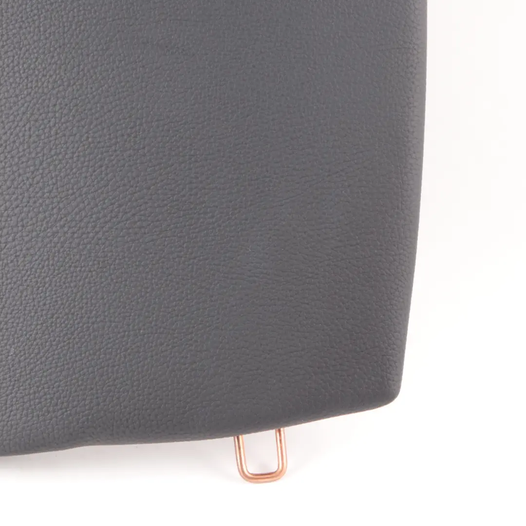 Finitura sedile posteriore sinistro Rivestimento laterale Nero per BMW F21 F22 con numero di parte 7320245 BMW F21 F22 Finitura sedile posteriore sinistro Rivestimento laterale Nero - SKU 7320245 - Numero di parte 7320245