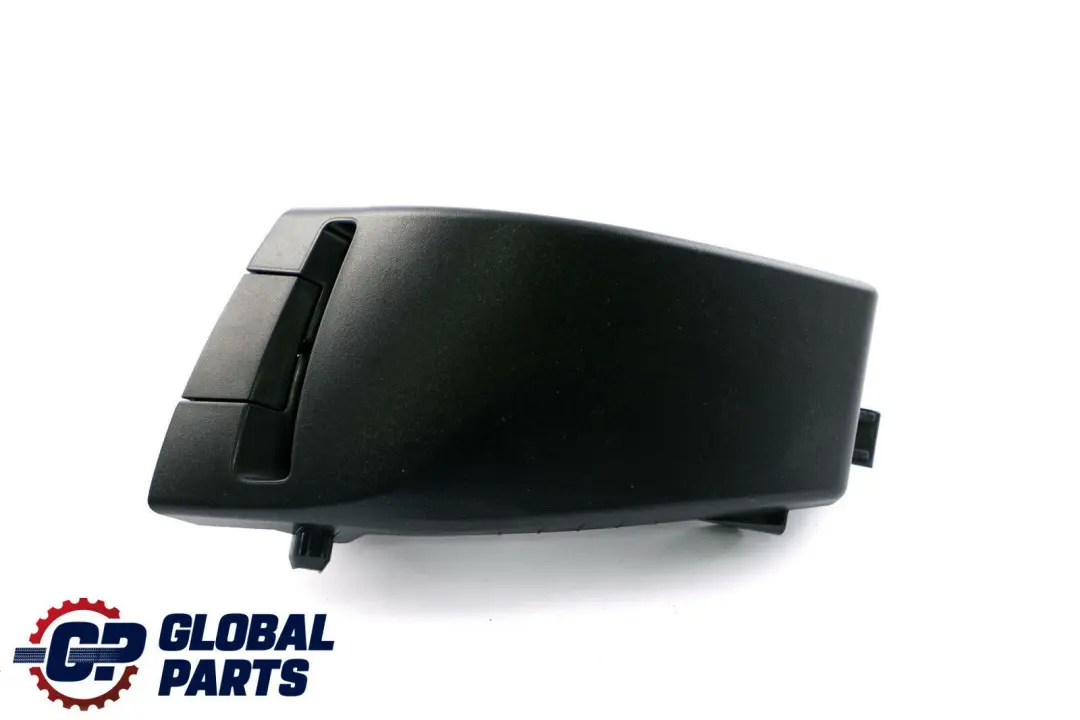 BMW F32 F82 M4 Osłona Wylotu Pasa Bezpieczeństwa Lewa Czarna 7276915 - SKU 7321761 - Numer Części 7321761