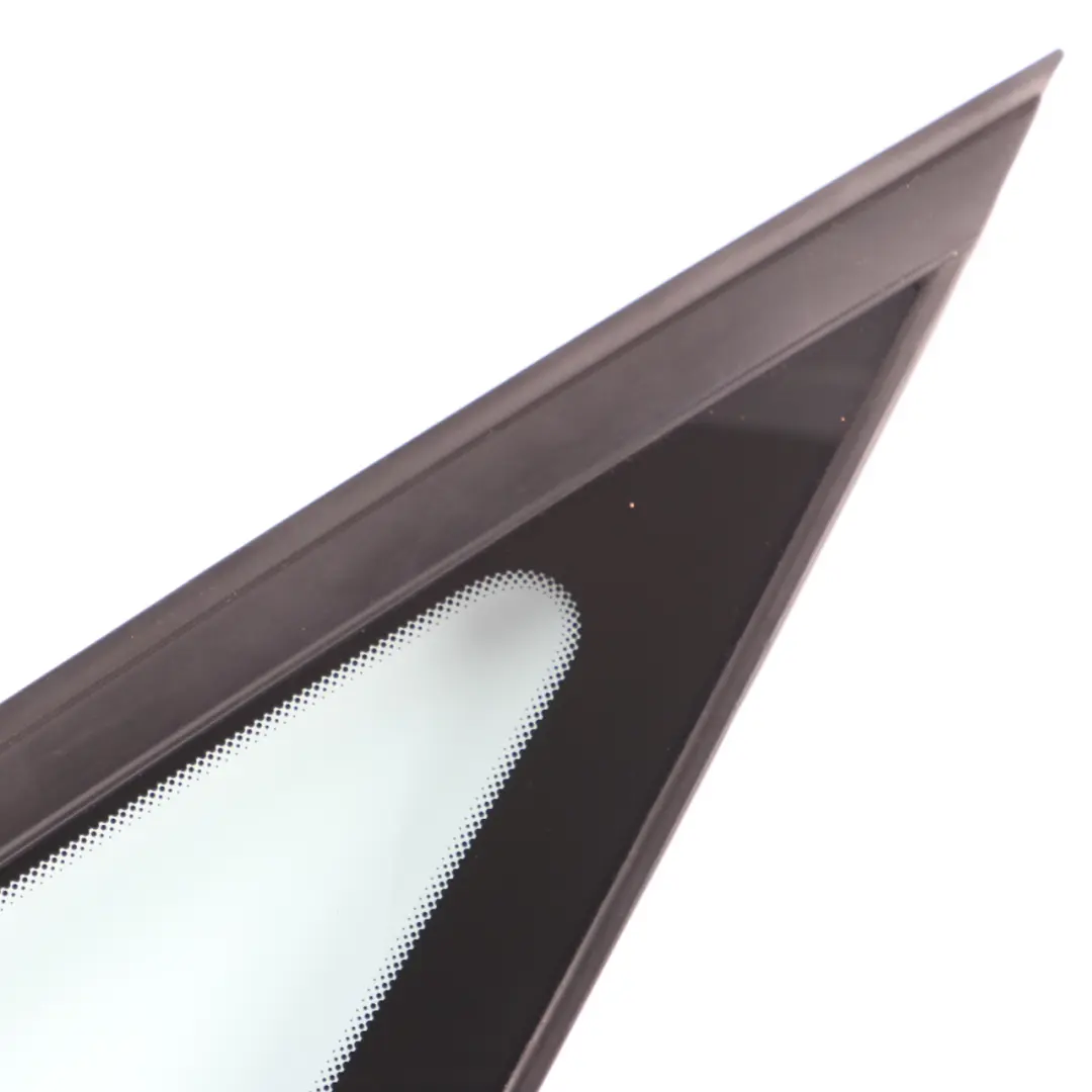 Ventana Delantera Izquierda Triángulo Vidrio AS2 Acristalamiento para BMW F45 con número de pieza 7321943 BMW F45 Ventana Delantera Izquierda Triángulo Vidrio AS2 Acristalamiento - SKU 7321943 - Número de pieza 7321943