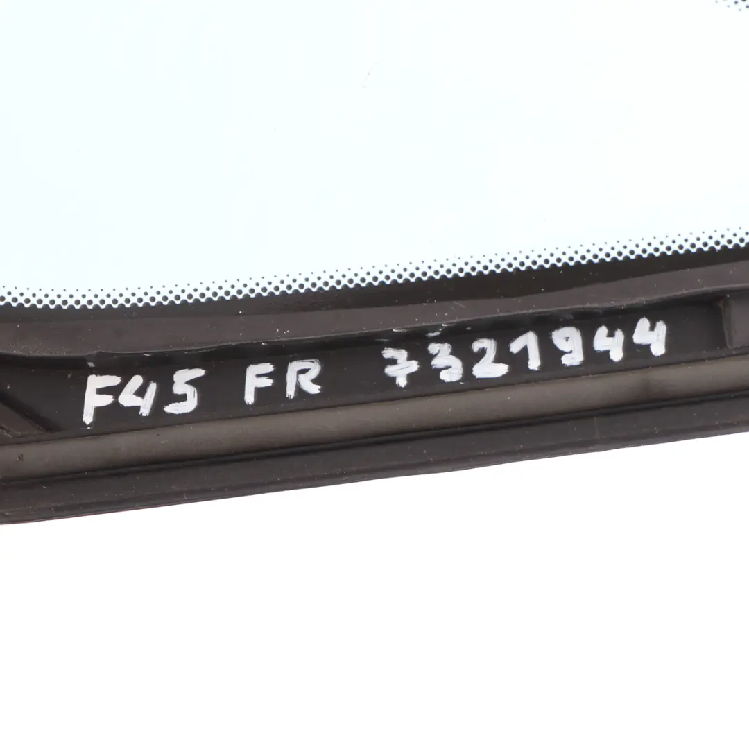 Vetro Finestra Active Tourer Vetro fisso laterale anteriore destro AS2 per BMW F45 con numero di parte 7321944 BMW F45 Vetro Finestra Active Tourer Vetro fisso laterale anteriore destro AS2 - SKU 7321944 - Numero di parte 7321944