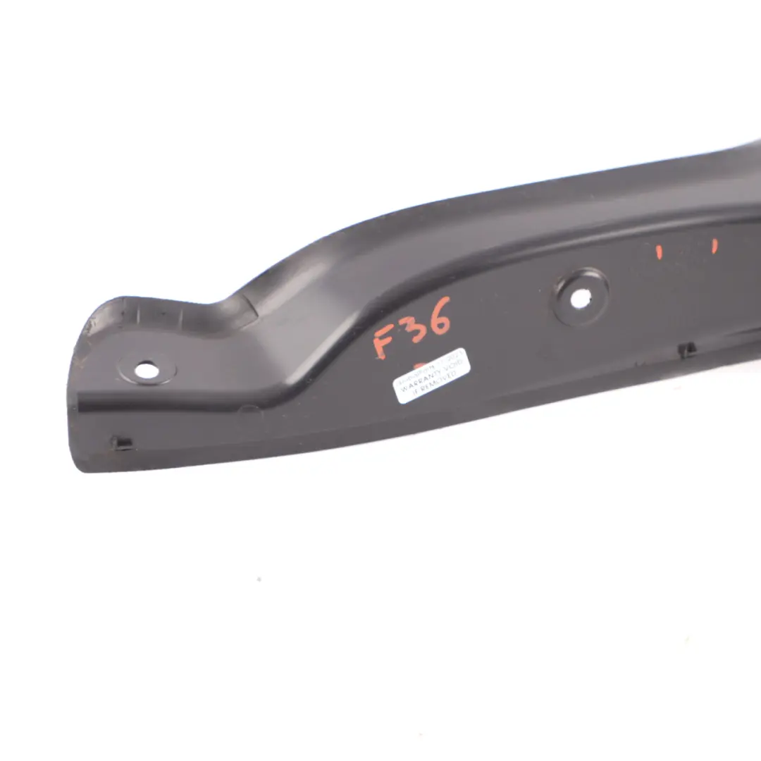 Cache gouttière BMW F36 Garniture rail d'égouttage coffre arrière droit 7322298 pour à propos du numéro de pièce 7322297 Cache gouttière BMW F36 Garniture rail d'égouttage coffre arrière droit 7322298 - SKU 7322297 - Numéro de pièce 7322297