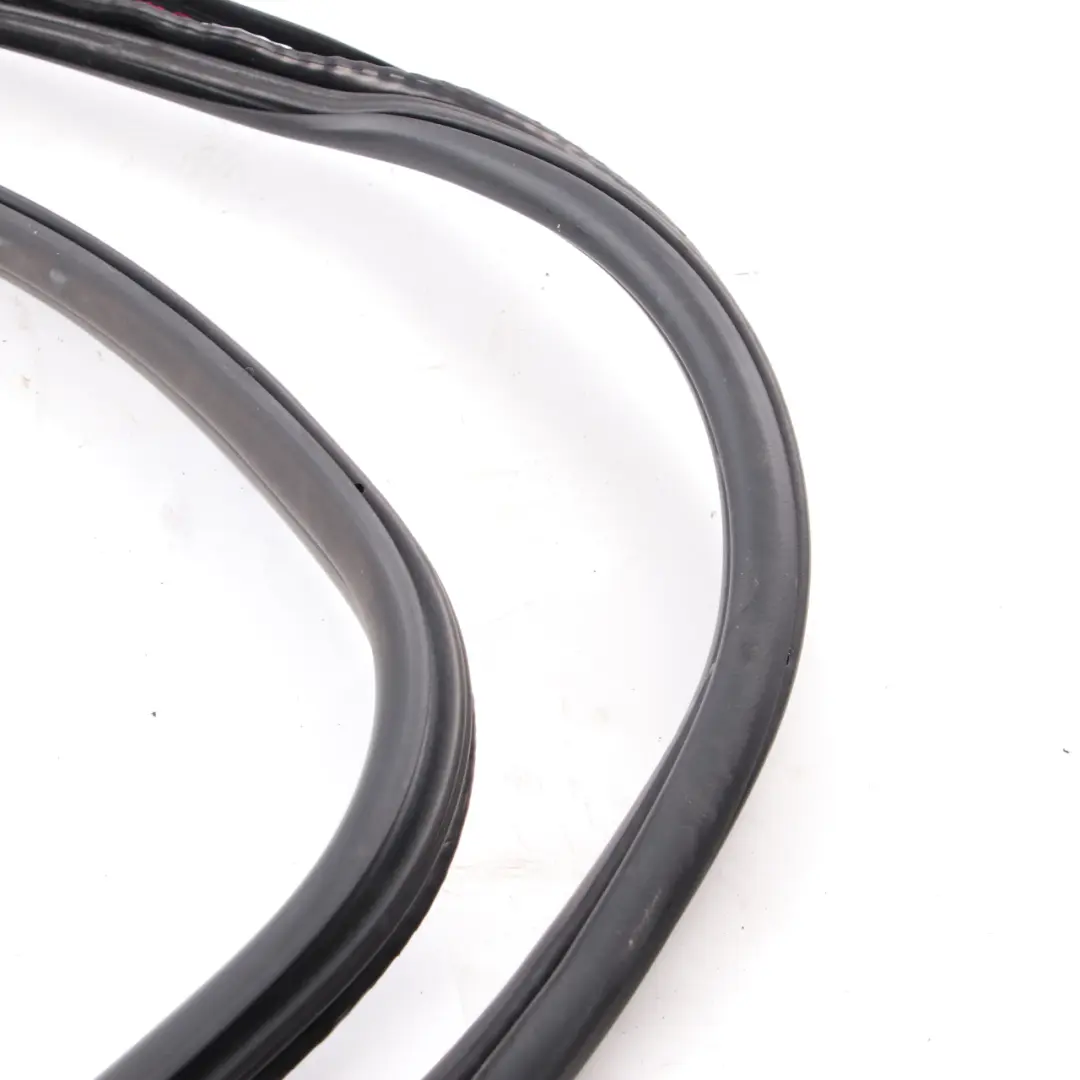 Fron Left Right N/ Door Edge Protection Seal Gasket para Mini Cooper One F55 con número de pieza 7322511 Mini Cooper One F55 Fron Left Right N/ Door Edge Protection Seal Gasket - SKU 7322511 - Número de pieza 7322511