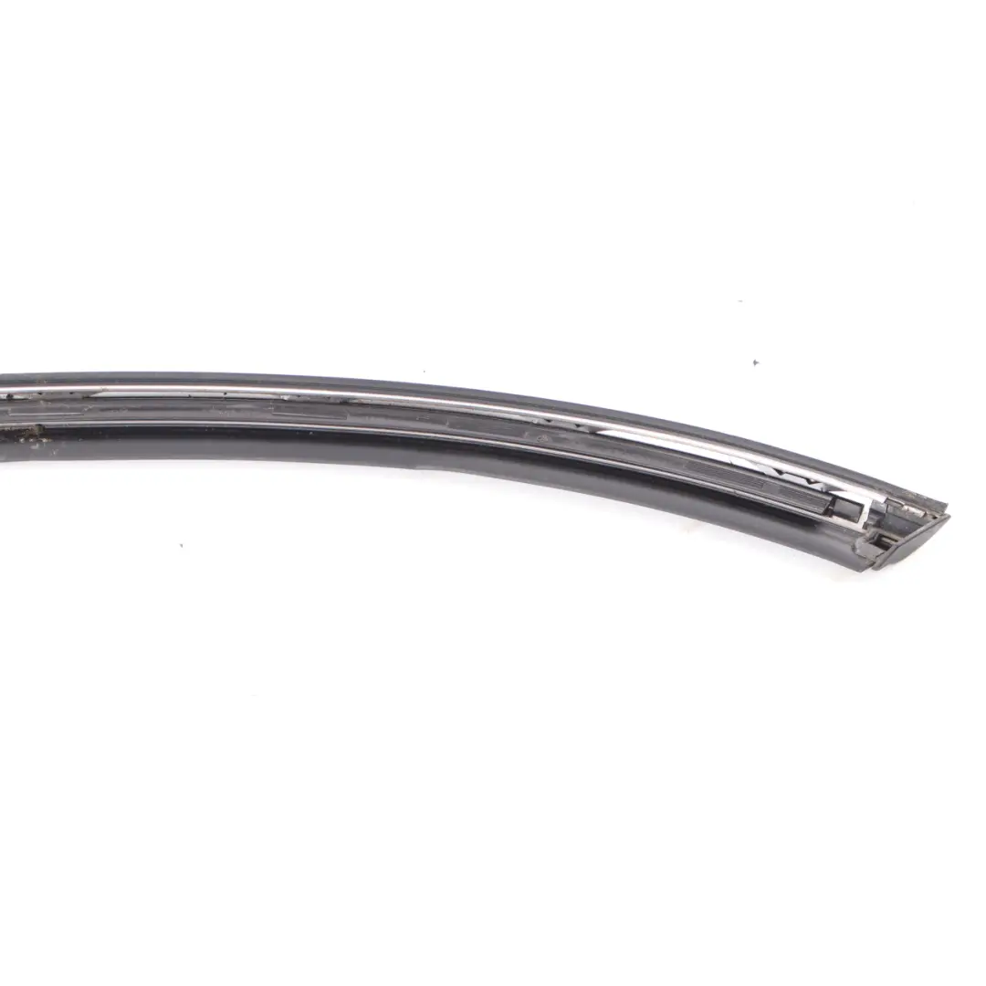 Pannello laterale posteriore sinistro Striscia Cromo per Mini Cooper R55 con numero di parte 7322527 Mini Cooper R55 Pannello laterale posteriore sinistro Striscia Cromo - SKU 7322527 - Numero di parte 7322527