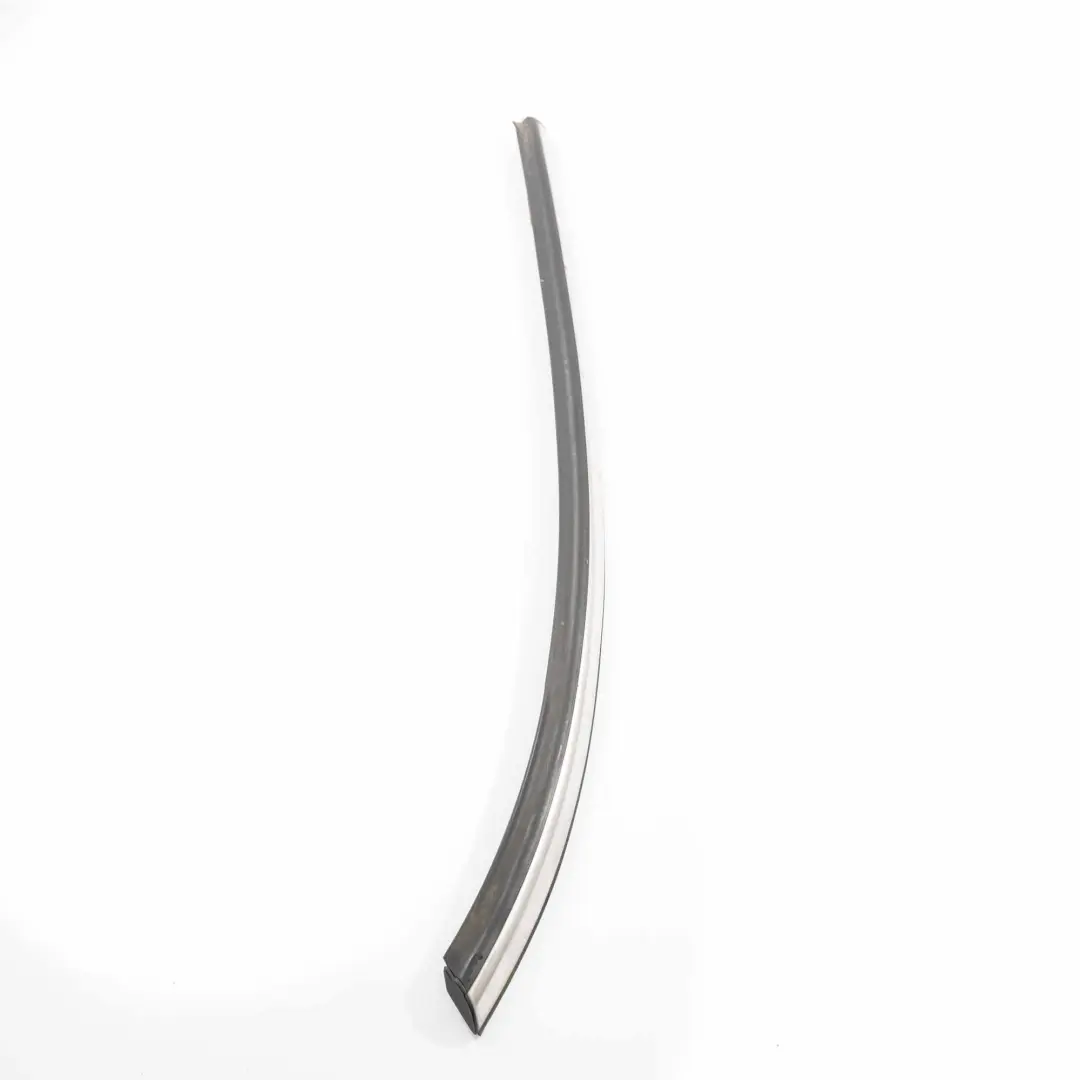 moldura lateral cromada trasera derecha para Mini Cooper One F55 con número de pieza 7322528 Mini Cooper One F55 moldura lateral cromada trasera derecha - SKU 7322528-1 - Número de pieza 7322528