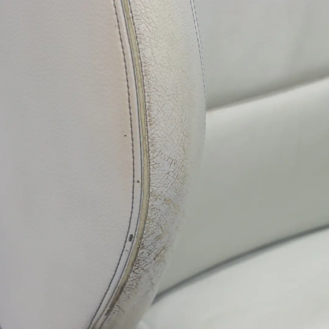 Fotel Sport Prawy Przód Skóra Szara do BMW E88 Cabrio o numerze 7323010 BMW E88 Cabrio Fotel Sport Prawy Przód Skóra Szara - SKU 7323010 - Numer Części 7323010