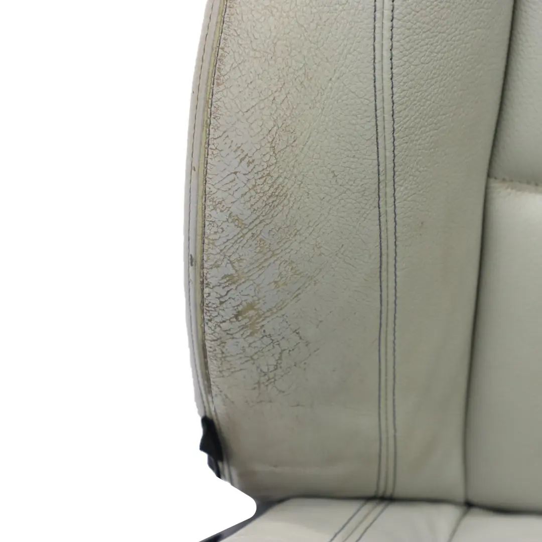 Asiento Delantero M Sport Derecho Cuero Boston Perl Gris Contraste Azul para BMW E88 con número de pieza 7323010 BMW E88 Asiento Delantero M Sport Derecho Cuero Boston Perl Gris Contraste Azul - SKU 7323010 - Número de pieza 7323010