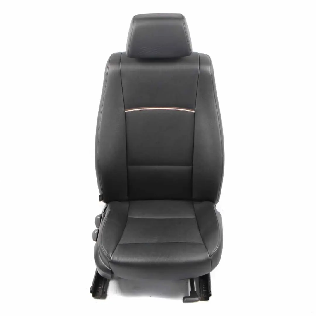 Sedile anteriore destro Pelle Nevada Nero Piping Grigio Marrone per BMW X1 E84 con numero di parte 7324174 BMW X1 E84 Sedile anteriore destro Pelle Nevada Nero Piping Grigio Marrone - SKU 7324174-1 - Numero di parte 7324174