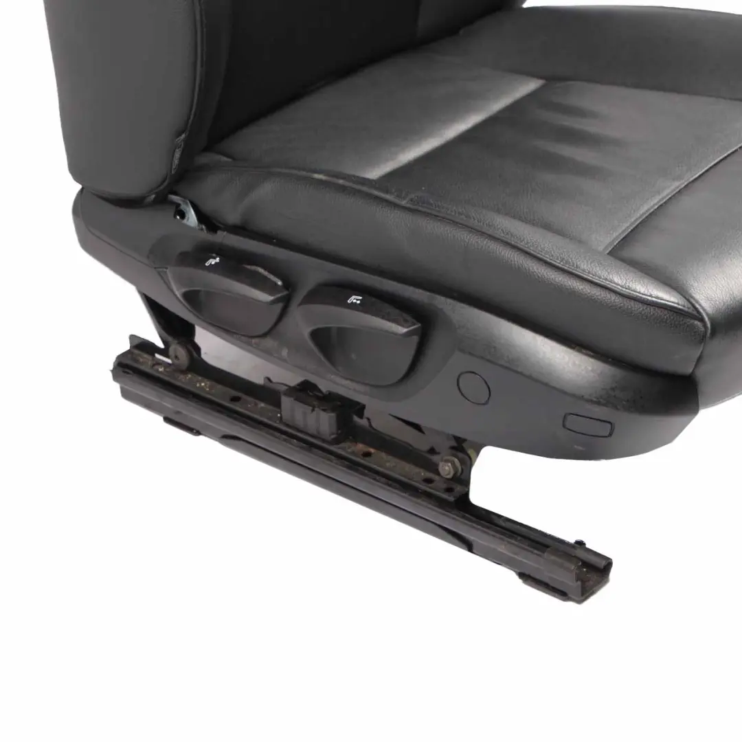 Asiento Delantero Derecho Cuero Nevada Negro Ribete Gris Marron para BMW X1 E84 con número de pieza 7324174 BMW X1 E84 Asiento Delantero Derecho Cuero Nevada Negro Ribete Gris Marron - SKU 7324174-1 - Número de pieza 7324174