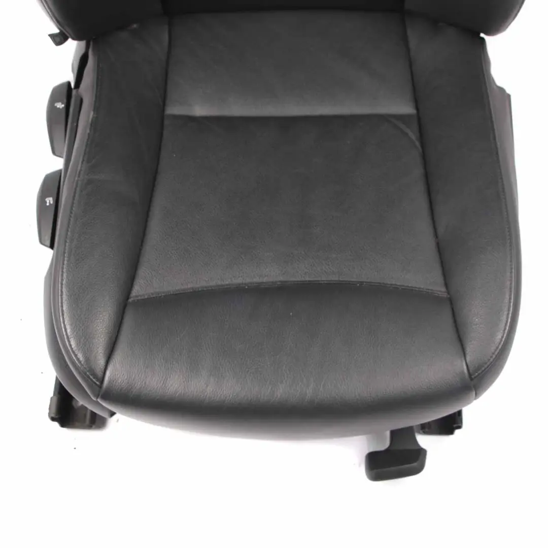 Front Seat Right O/S Leather Nevada Black Piping Gray Brown to BMW X1 E84 with Part number 7324174 BMW X1 E84 Front Seat Right O/S Leather Nevada Black Piping Gray Brown - SKU 7324174-1 - Part number 7324174