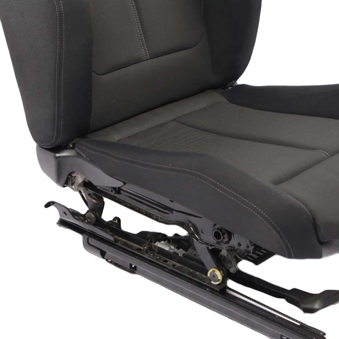 Fotel Lewy Przód Sportowy Materiał Antracyt/Szary do BMW F21 o numerze 7324243 BMW F21 Fotel Lewy Przód Sportowy Materiał Antracyt/Szary - SKU 7324243 - Numer Części 7324243