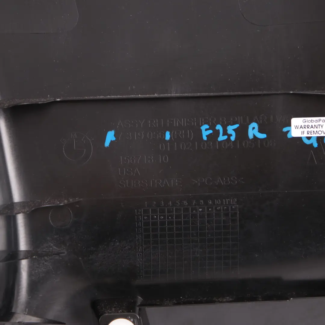 Pilar Tapa Columna Inferior Derecha Antracita 7319056 para BMW X3 F25 con número de pieza 7324368 BMW X3 F25 Pilar Tapa Columna Inferior Derecha Antracita 7319056 - SKU 7324368 - Número de pieza 7324368