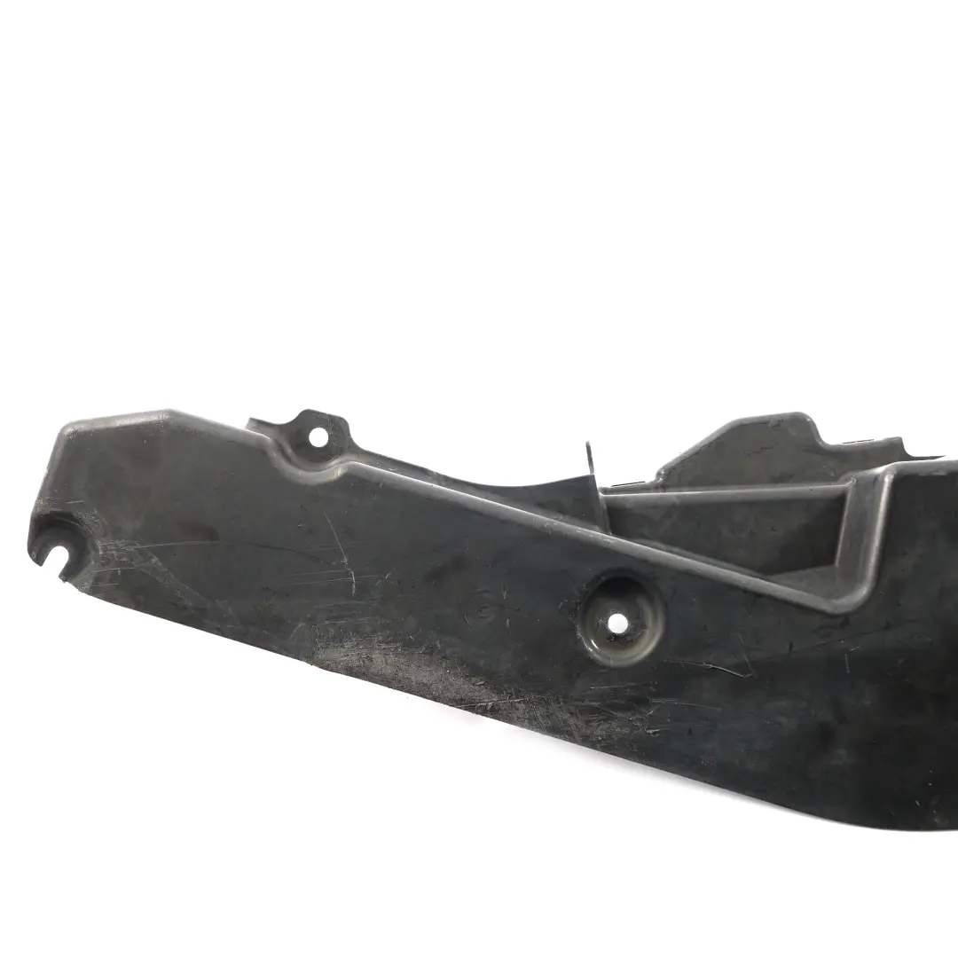 Coperchio anteriore sinistro cremagliera sterzo inferiore per BMW X5 F15 xDrive con numero di parte 7325400 BMW X5 F15 xDrive Coperchio anteriore sinistro cremagliera sterzo inferiore - SKU 7325400 - Numero di parte 7325400