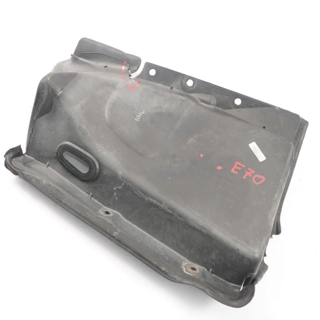 Passaruota Anteriore Sinistro Alloggiamento Parte Aggiuntiva 7161745 per BMW E70 con numero di parte 7325401 BMW E70 Passaruota Anteriore Sinistro Alloggiamento Parte Aggiuntiva 7161745 - SKU 7325401 - Numero di parte 7325401