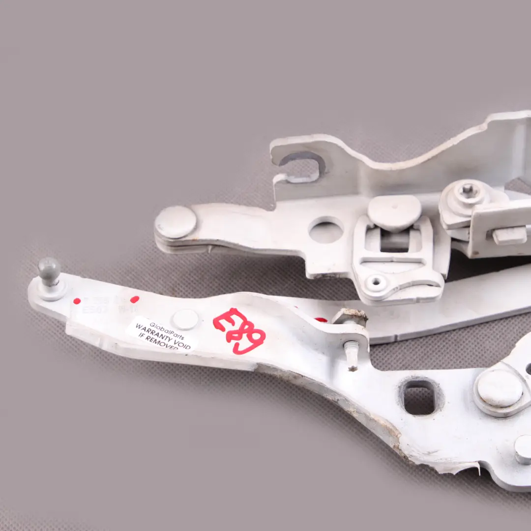 Hood Bonnet Hinge BMW Z4 E89 Right Engine O/S Alpinweiss Alpine White 7285818 to with Part number 7325860 Hood Bonnet Hinge BMW Z4 E89 Right Engine O/S Alpinweiss Alpine White 7285818 - SKU 7325860-AW - Part number 7325860