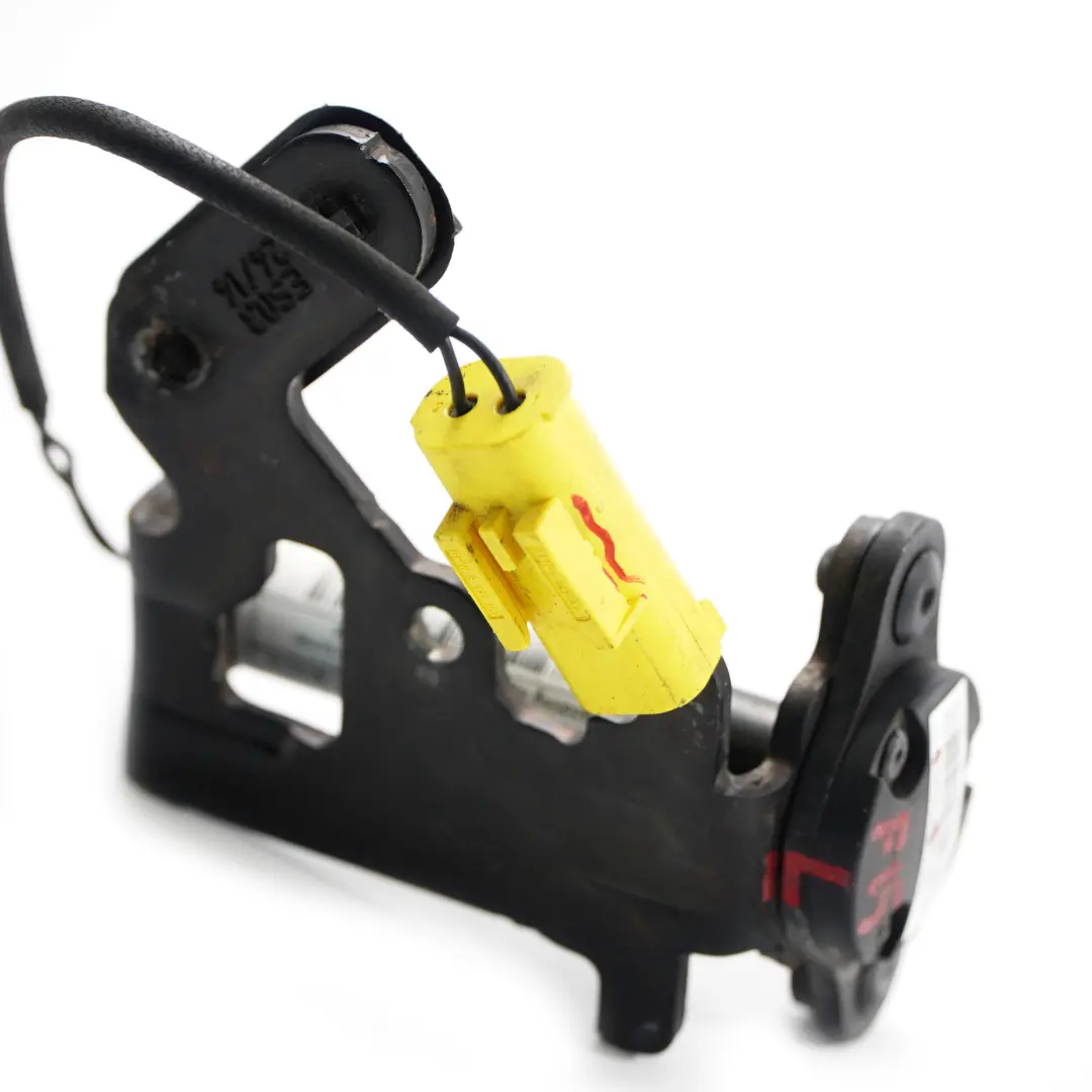 Hood Bonnet Hinge Actuator Pedestrian Protection Left N/S to BMW X5 F15 with Part number 7326019 BMW X5 F15 Hood Bonnet Hinge Actuator Pedestrian Protection Left N/S - SKU 7326019 - Part number 7326019