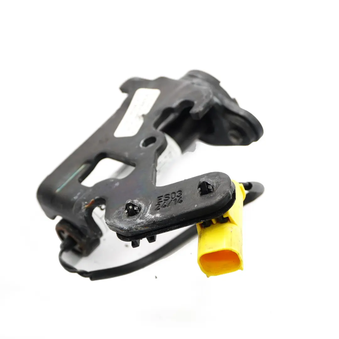 Capó Bisagra Actuador Protección Peatones Derecho O/S para BMW X5 F15 con número de pieza 7326020 BMW X5 F15 Capó Bisagra Actuador Protección Peatones Derecho O/S - SKU 7326020 - Número de pieza 7326020