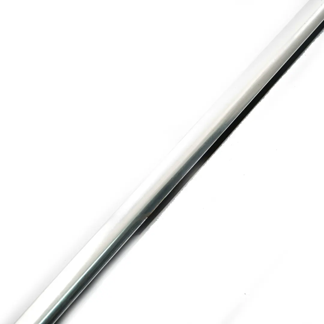 Canale Copertura Trim Esterno Porta Anteriore Destra Linea Cromata per BMW F45 F46 con numero di parte 7326140 BMW F45 F46 Canale Copertura Trim Esterno Porta Anteriore Destra Linea Cromata - SKU 7326140 - Numero di parte 7326140