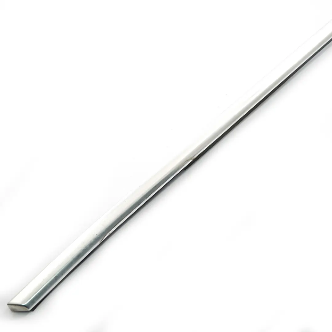 Cache Canal Extérieur Porte Avant Droite Ligne Chromée pour BMW F45 F46 à propos du numéro de pièce 7326140 BMW F45 F46 Cache Canal Extérieur Porte Avant Droite Ligne Chromée - SKU 7326140 - Numéro de pièce 7326140