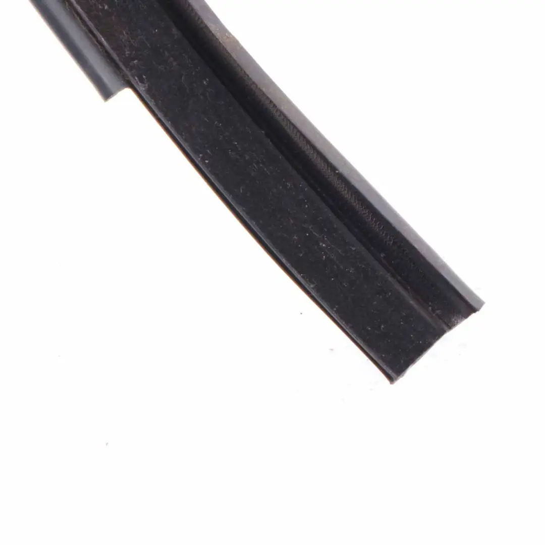 Scellement de fenêtre Porte avant Guide gauche Cadre Joint pour BMW F45 à propos du numéro de pièce 7326147 BMW F45 Scellement de fenêtre Porte avant Guide gauche Cadre Joint - SKU 7326147 - Numéro de pièce 7326147