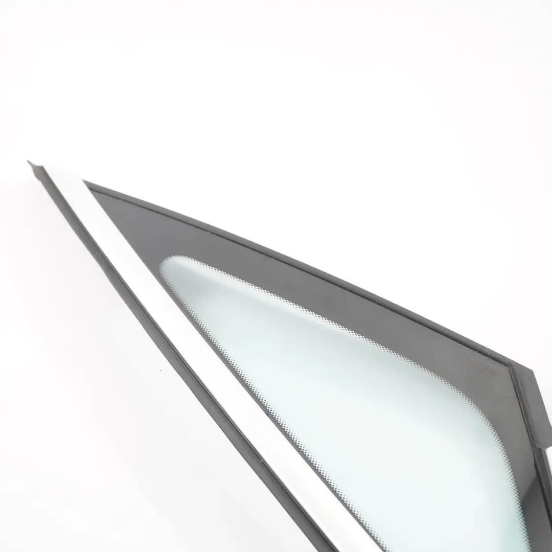 Vitre de Quartier Avant Gauche Triangle Vitrage AS2 Chrome pour BMW F45 à propos du numéro de pièce 7326155 BMW F45 Vitre de Quartier Avant Gauche Triangle Vitrage AS2 Chrome - SKU 7326155 - Numéro de pièce 7326155