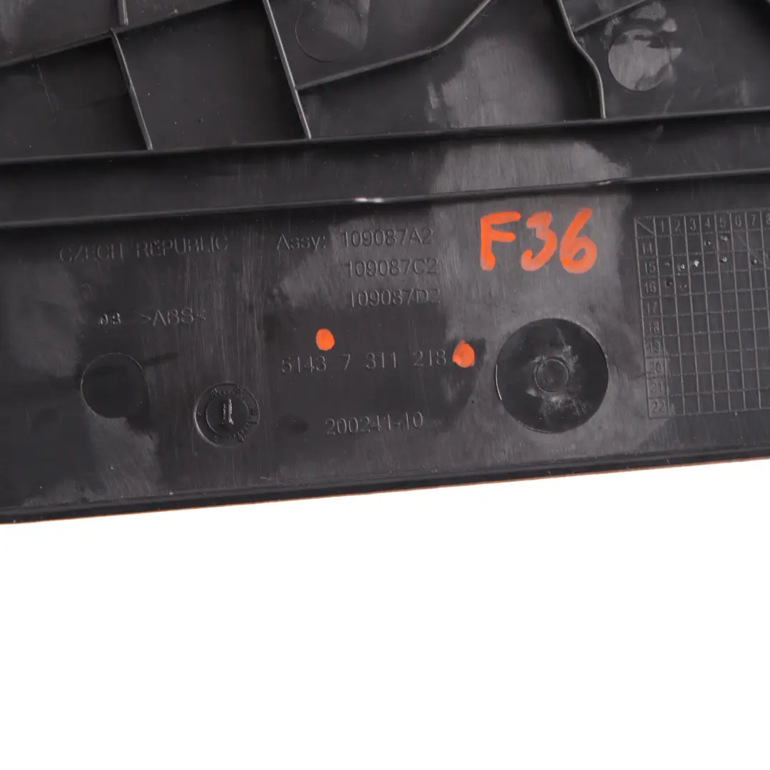 Coperchio Colonna B BMW F36 Gran Coupé Rivestimento montante destro Nero 7311218 per con numero di parte 7326222 Coperchio Colonna B BMW F36 Gran Coupé Rivestimento montante destro Nero 7311218 - SKU 7326222 - Numero di parte 7326222