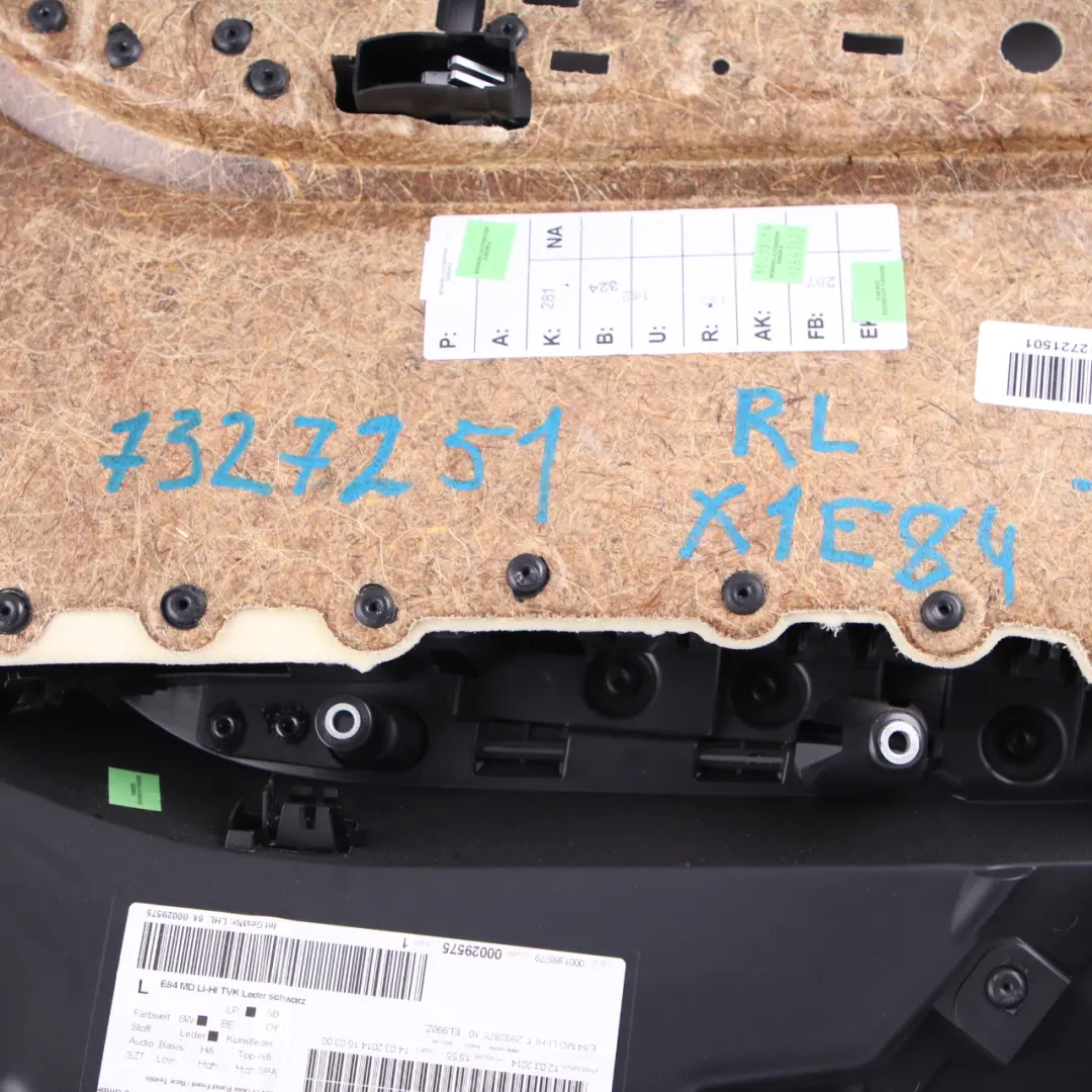 Tarjeta de Puerta Trasera Izquierda Revestimiento Cuero Nevada Negro para BMW X1 E84 con número de pieza 7327251 BMW X1 E84 Tarjeta de Puerta Trasera Izquierda Revestimiento Cuero Nevada Negro - SKU 7327251 - Número de pieza 7327251