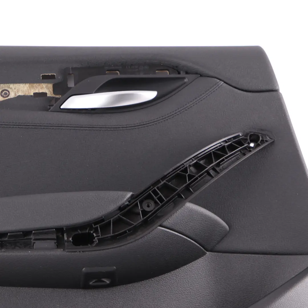 Tarjeta de Puerta Trasera Izquierda Revestimiento Cuero Nevada Negro para BMW X1 E84 con número de pieza 7327251 BMW X1 E84 Tarjeta de Puerta Trasera Izquierda Revestimiento Cuero Nevada Negro - SKU 7327251 - Número de pieza 7327251