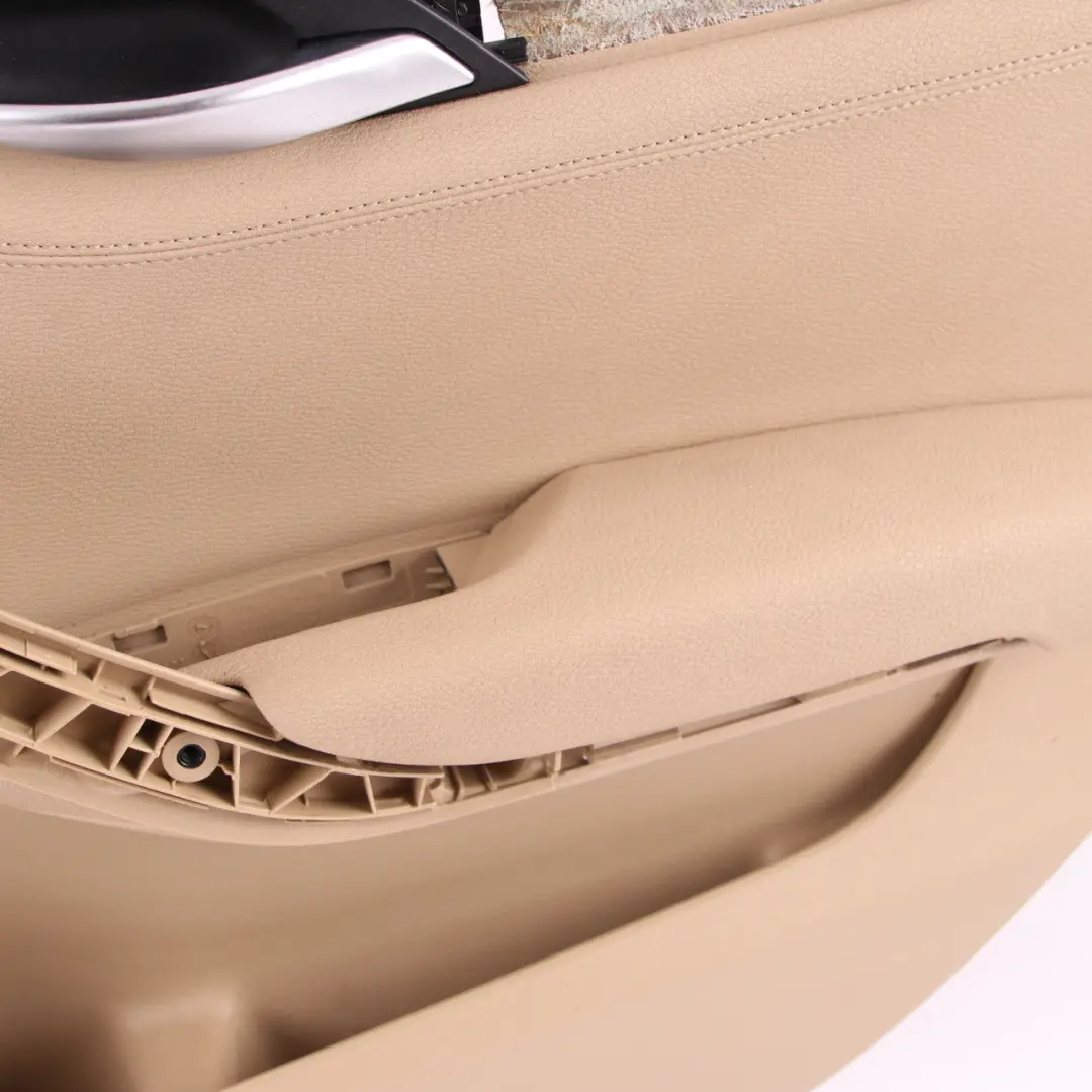 Tarjeta Puerta Trasera Derecha Guarnición Cuero Nevada Savanna Beige para BMW X1 E84 con número de pieza 7327254 BMW X1 E84 Tarjeta Puerta Trasera Derecha Guarnición Cuero Nevada Savanna Beige - SKU 7327254 - Número de pieza 7327254
