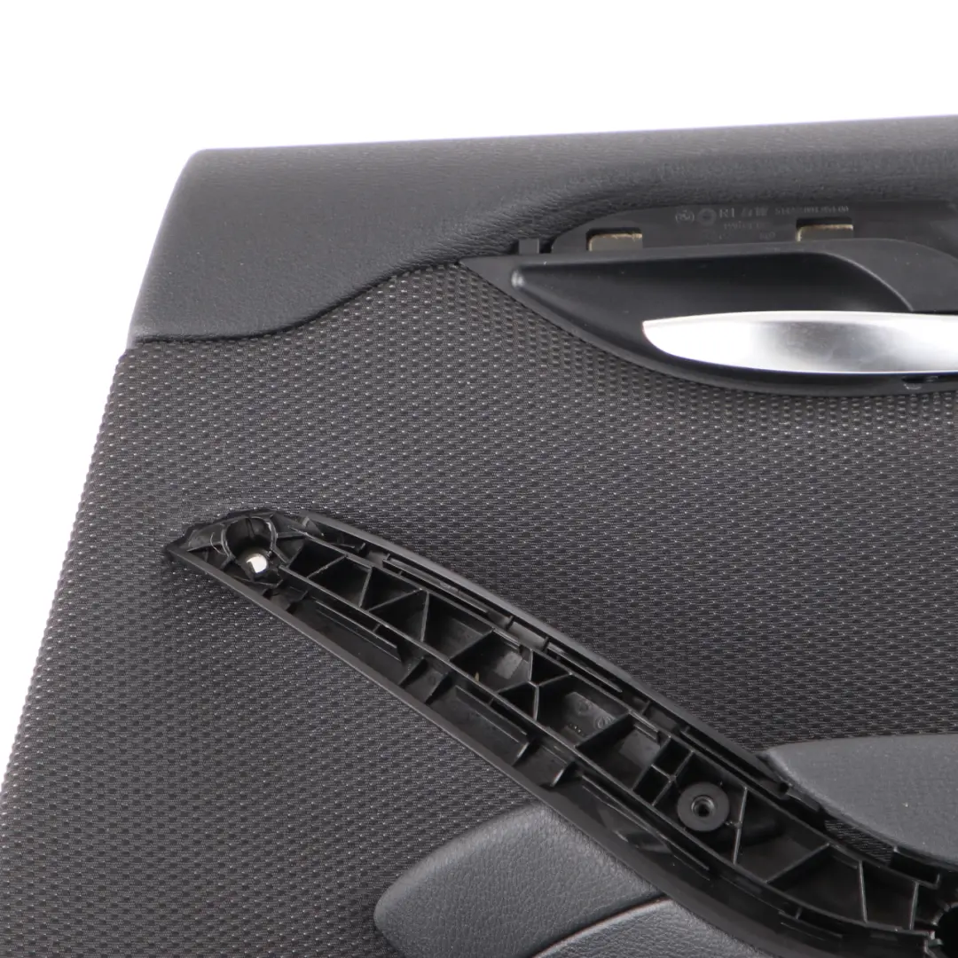 Boczek Tapicerka Drzwi Tylna Prawa Materiał Czarny do BMW X1 E84 o numerze 7327270 BMW X1 E84 Boczek Tapicerka Drzwi Tylna Prawa Materiał Czarny - SKU 7327270 - Numer Części 7327270