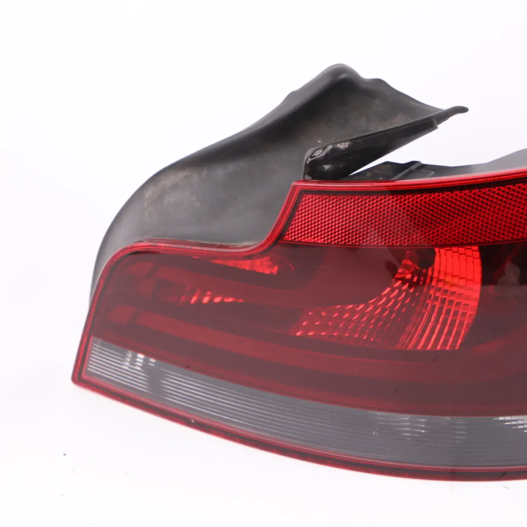 Piloto trasero Luz Trasera Lateral Derechar para BMW E82 E88 Sport con número de pieza 7327276 BMW E82 E88 Sport Piloto trasero Luz Trasera Lateral Derechar - SKU 7327276 - Número de pieza 7327276