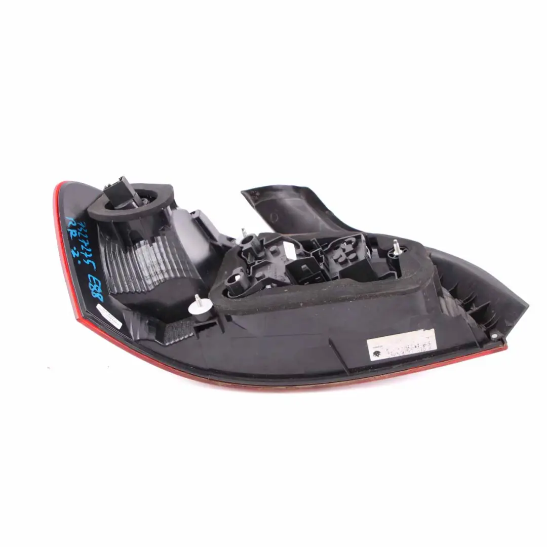 Rückleuchte Sport Rücklicht Rücklicht Seitenwand Rechts für BMW E82 E88 mit Teilenummer 7327276 BMW E82 E88 Rückleuchte Sport Rücklicht Rücklicht Seitenwand Rechts - SKU 7327276 - Teilenummer 7327276