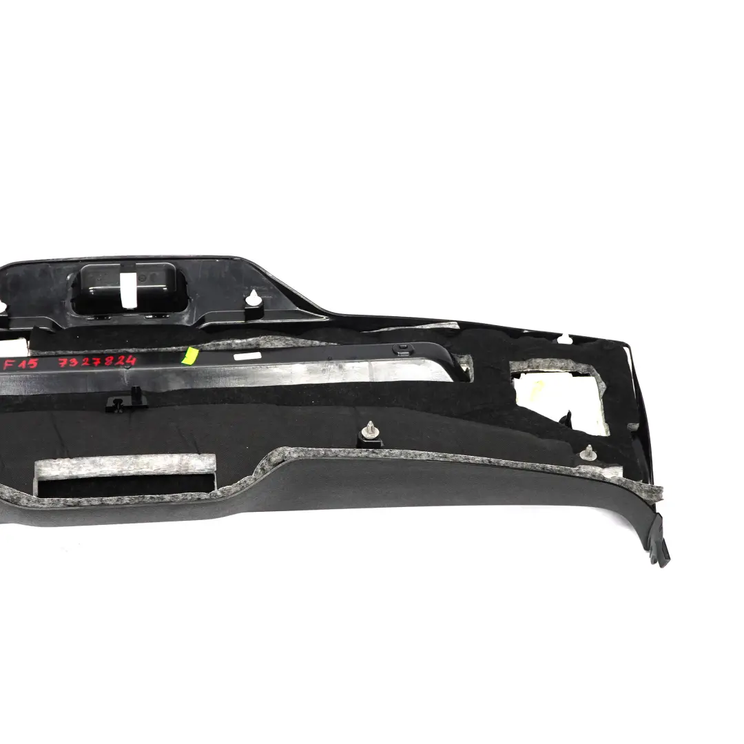 Osłona Obudowa Tapicerka Klapy Bagażnika Czarna do BMW X5 F15 o numerze 7327824 BMW X5 F15 Osłona Obudowa Tapicerka Klapy Bagażnika Czarna - SKU 7327824 - Numer Części 7327824