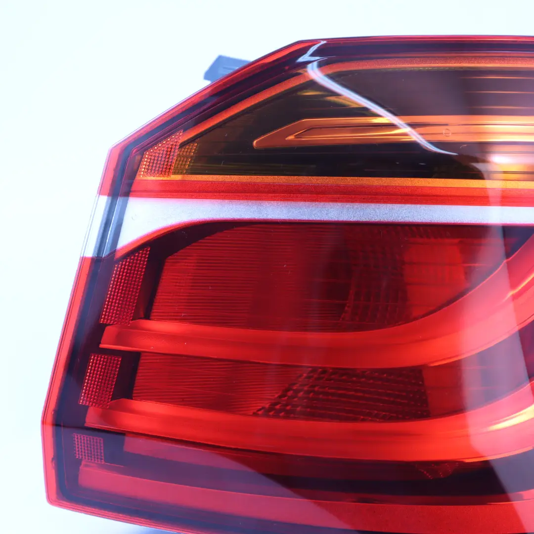 BMW F46 Lampa Prawy Tył Prawa Tylna - SKU 7330474 - Numer Części 7330474