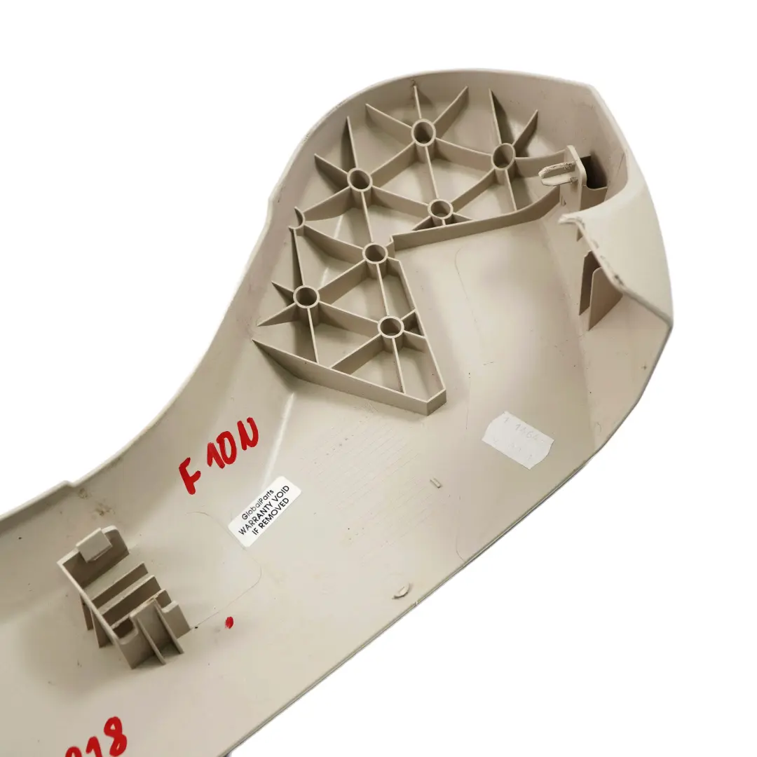 Recorte Exterior Derecho Blanco Marfil Funda Asiento Delantero para BMW F01 F10 F11 con número de pieza 7330818 BMW F01 F10 F11 Recorte Exterior Derecho Blanco Marfil Funda Asiento Delantero - SKU 7330818 - Número de pieza 7330818