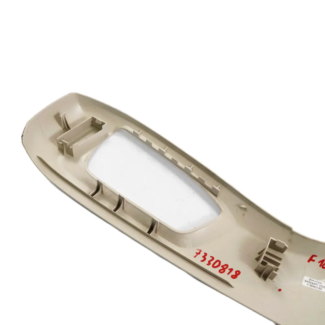 Recorte Exterior Derecho Blanco Marfil Funda Asiento Delantero para BMW F01 F10 F11 con número de pieza 7330818 BMW F01 F10 F11 Recorte Exterior Derecho Blanco Marfil Funda Asiento Delantero - SKU 7330818 - Número de pieza 7330818