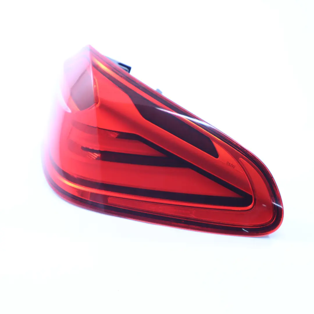 Fanale posteriore Pannello laterale destro per BMW X4 F26 con numero di parte 7331280 BMW X4 F26 Fanale posteriore Pannello laterale destro - SKU 7331280 - Numero di parte 7331280