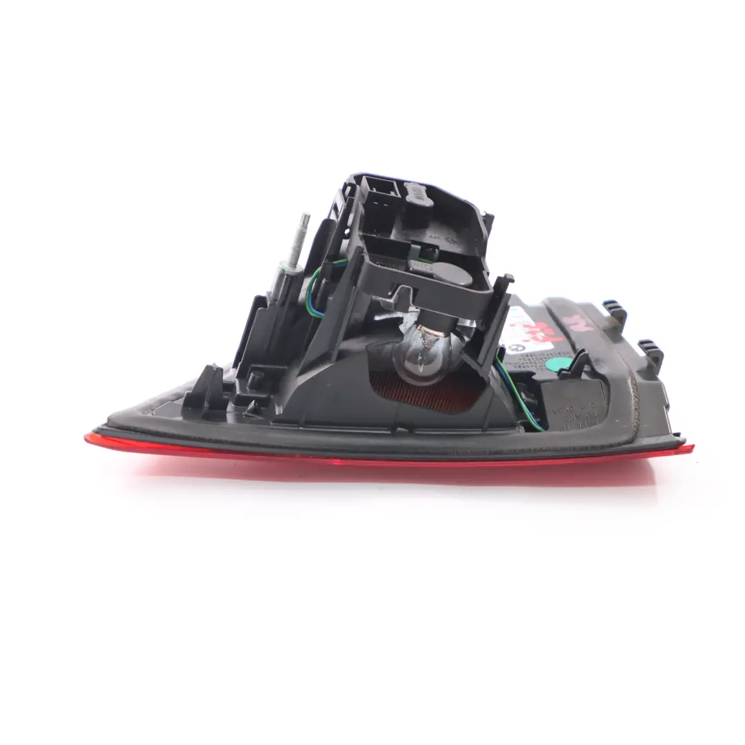 Luce posteriore portellone bagagliaio Luce posteriore destra per BMW X4 F26 con numero di parte 7331284 BMW X4 F26 Luce posteriore portellone bagagliaio Luce posteriore destra - SKU 7331284 - Numero di parte 7331284