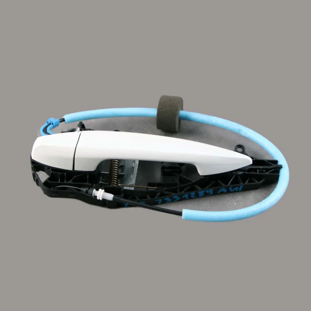 Outside Door Handle Rear Left N/S Alpinweiss Alpine White 300 to BMW 2 Series F45 with Part number 7331289 BMW 2 Series F45 Outside Door Handle Rear Left N/S Alpinweiss Alpine White 300 - SKU 7331289-AW1 - Part number 7331289