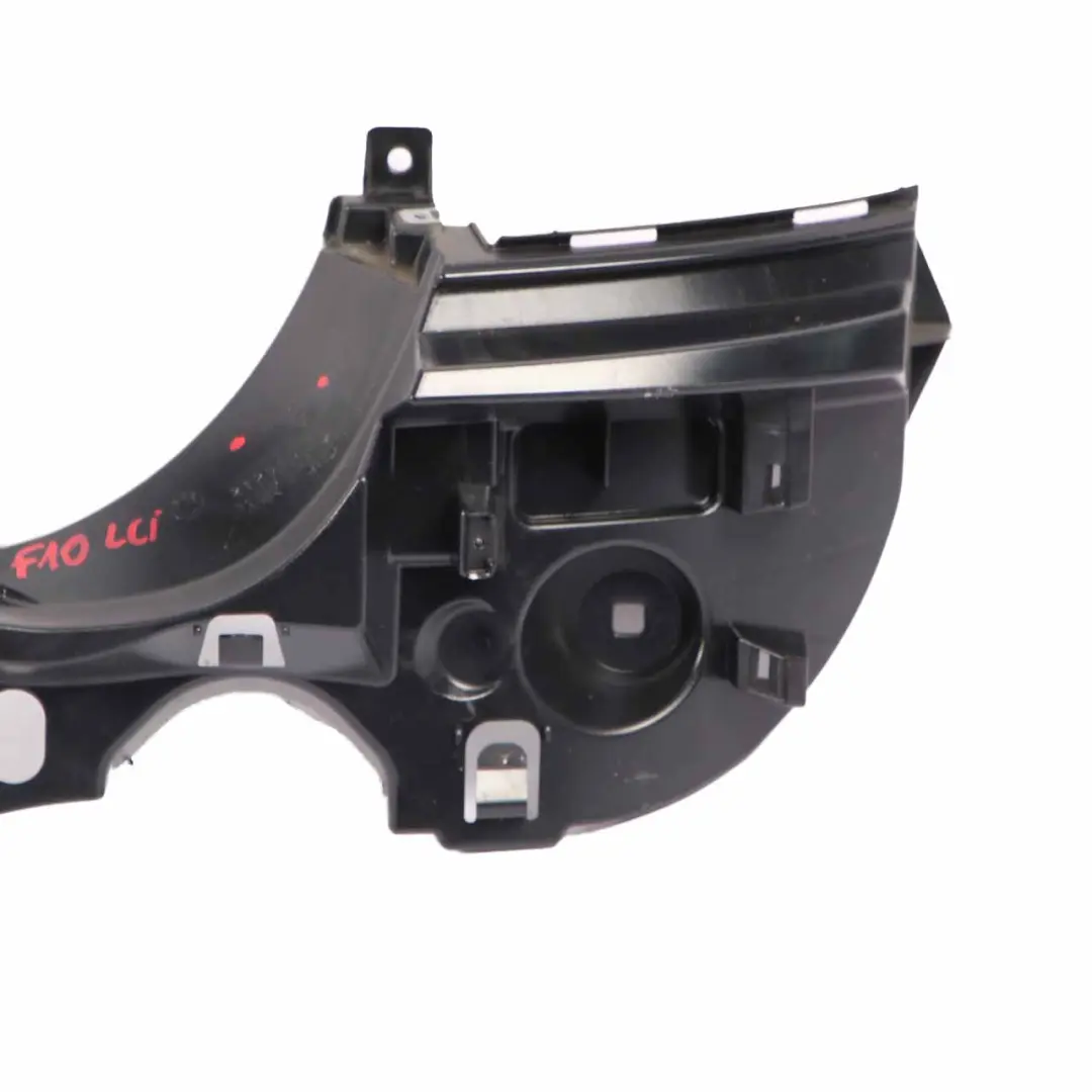 BMW F10 LCI Rear Bumper Centre Guide Bumper Mount Support Bracket - SKU 7331600 - Part number 7331600