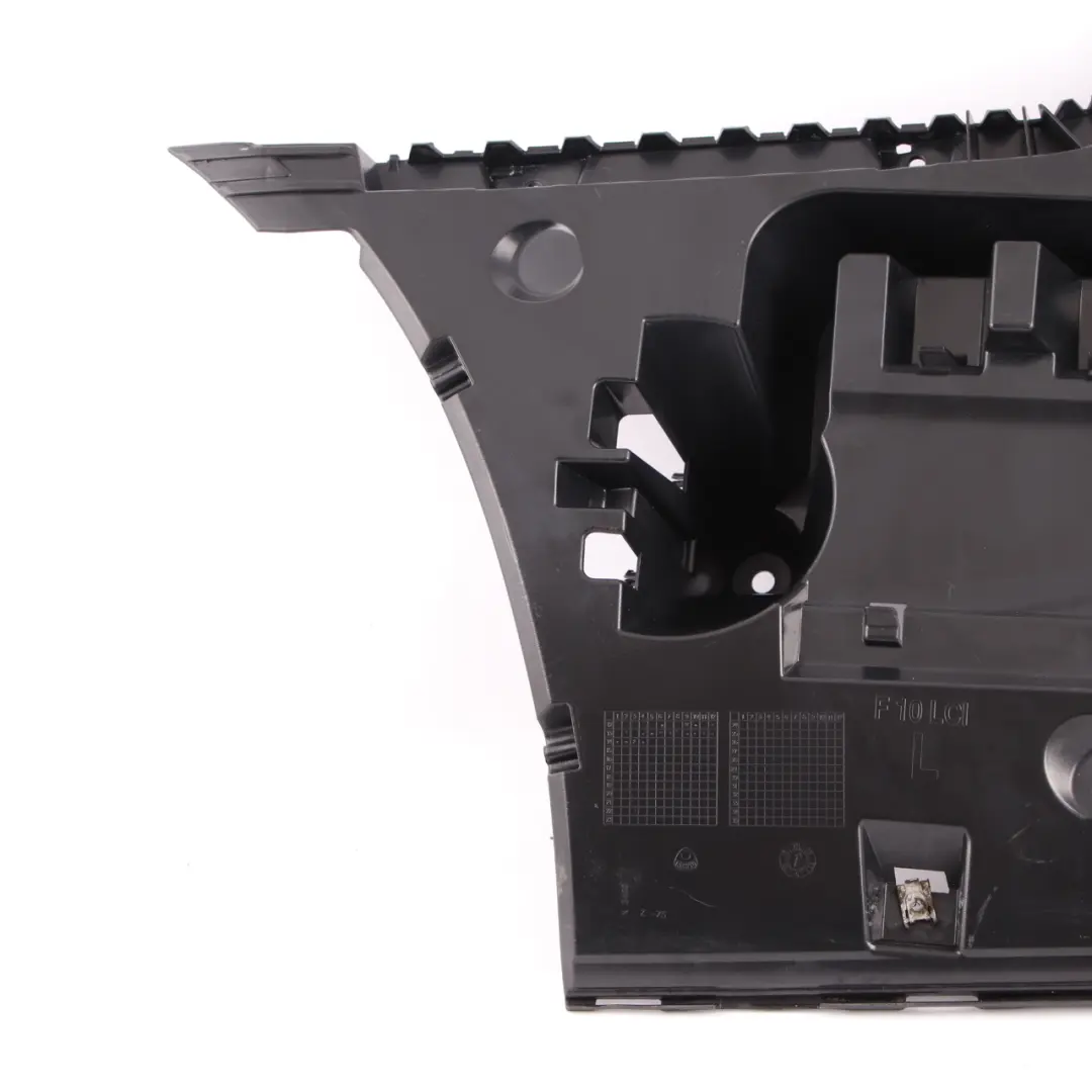 Wspornik Mocowanie Ślizg Zderzaka Lewy Tył do BMW F10 LCI o numerze 7331607 BMW F10 LCI Wspornik Mocowanie Ślizg Zderzaka Lewy Tył - SKU 7331607 - Numer Części 7331607